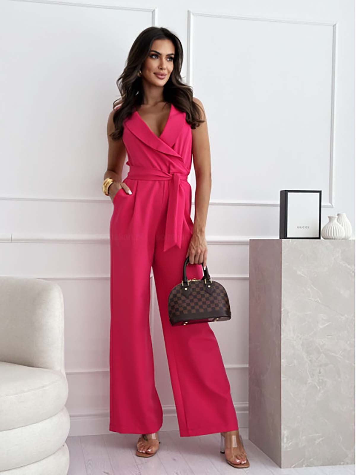 Women’s sleeveless casual one-piece jumpsuit with relaxed fit
