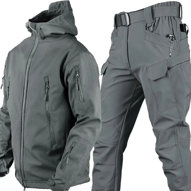 Men’s outdoor fleece-lined hooded jacket and pants set for cold weather