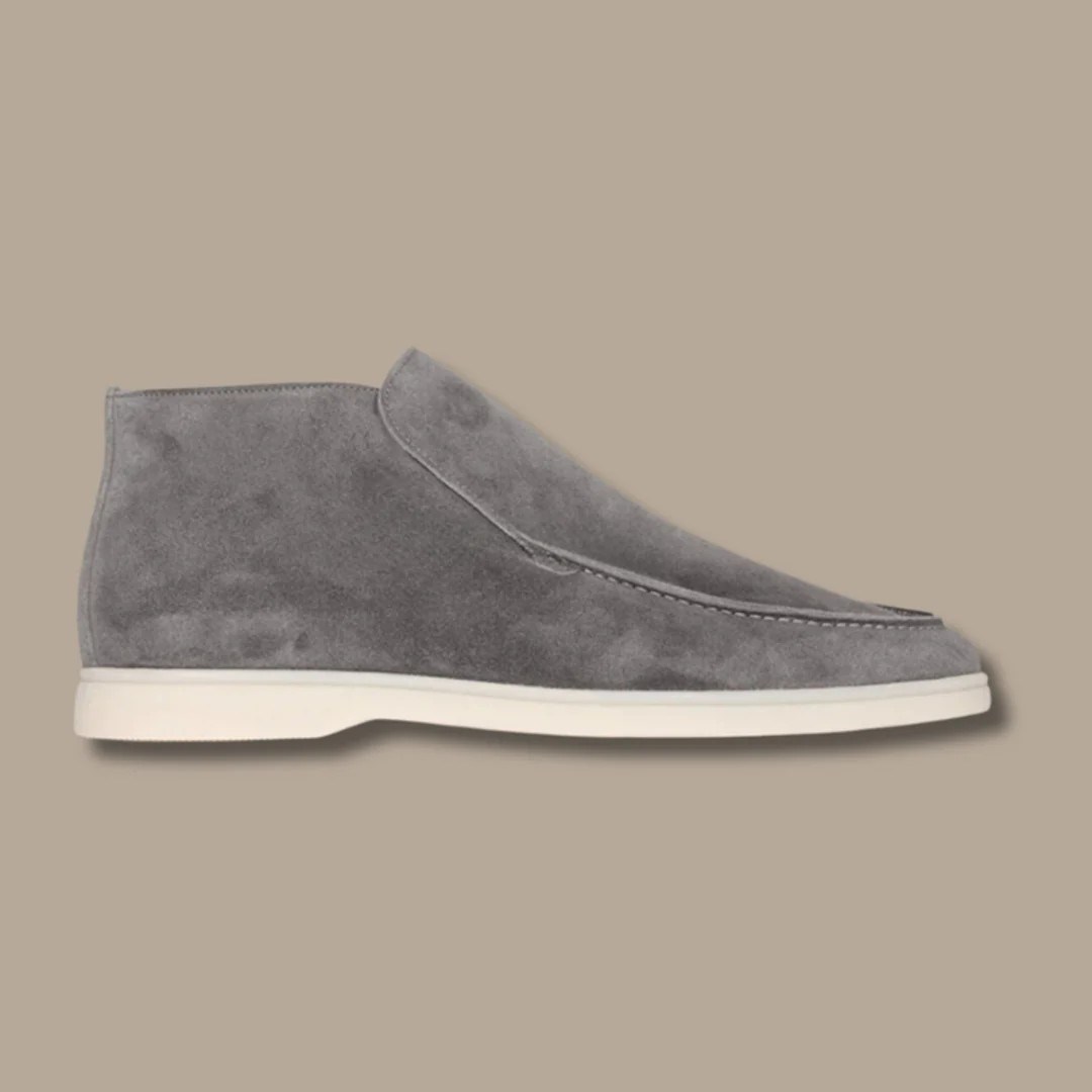 Men’s slip-on loafers with closed back design