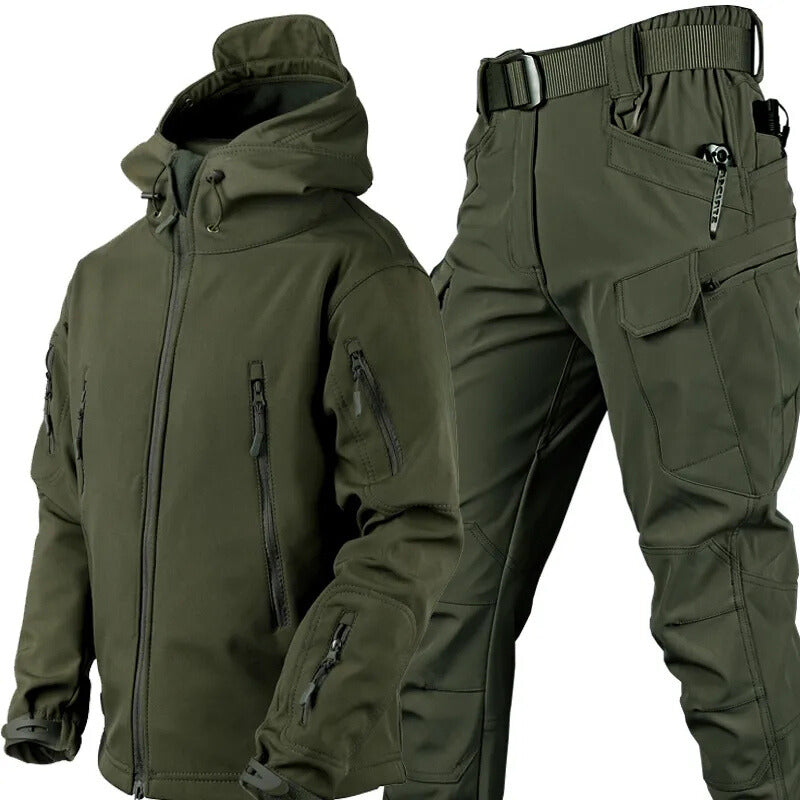 Men’s outdoor fleece-lined hooded jacket and pants set for cold weather